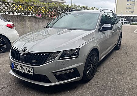 Skoda Octavia RS DSG - LED*CANTON*PANO*AHK*8fach*uvm.