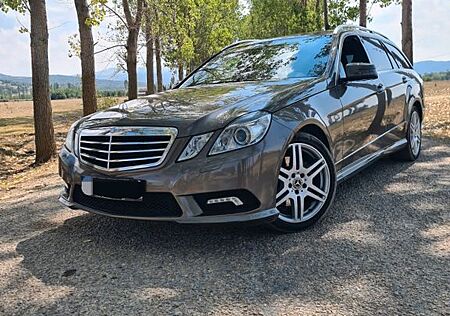 Mercedes-Benz E 250 CDI AMG Packet 7 sitzer