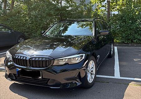 BMW 318d Touring Luxury Line