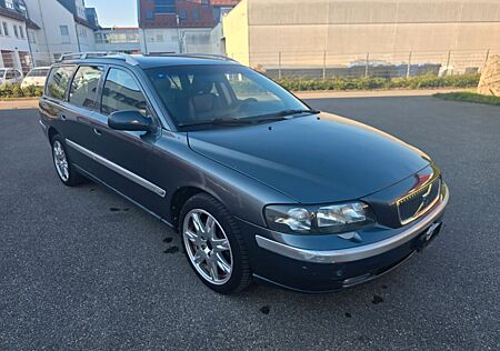 Volvo V70 2.5 T. "Tüv neu + 7-Sitzer + Schalter"