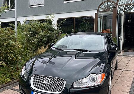 Jaguar XF 4.2 L V8 Premium Luxury Premium Luxury