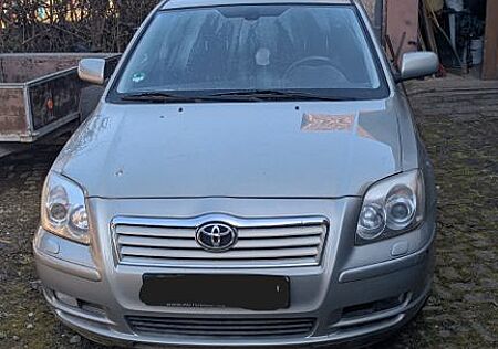 Toyota Avensis Sol 2,2-l-D-CAT Sol
