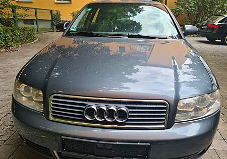 Audi A4 2.0 -