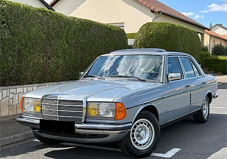 Mercedes-Benz 280 E (W123)Nur 60Tkm-1 Hand-Schiebedach-ABS-H-Z