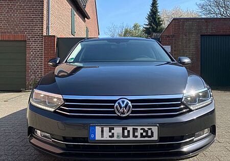 VW Passat Variant Volkswagen 2.0TDI*DSG*LED*Comfortline*ACC*PDC*NAVI