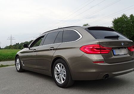 BMW 520d Touring A - TOP Zustand Scheckheft - HeadUp