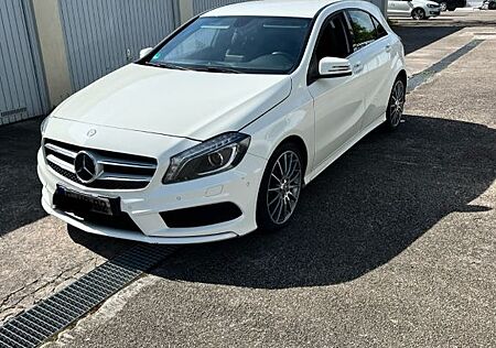 Mercedes-Benz A 180 AMG Line AMG Line