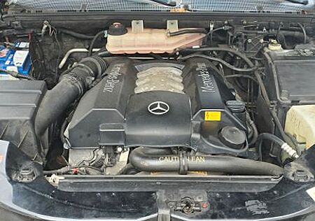 Mercedes-Benz ML 500 -