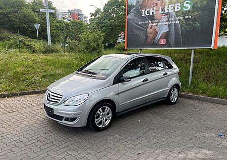 Mercedes-Benz B 200 MB B200 Automatik Volleder-schwarz-Panoramadach