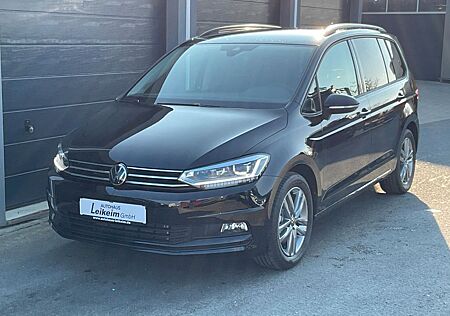 VW Touran Volkswagen Comfortline 1.5 TSI - DSG * 7 Sitzer *