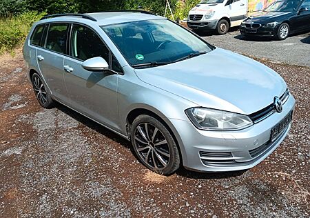 VW Golf Volkswagen VII 1.6 TDI Variant Trendline BMT