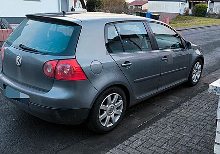 VW Golf Volkswagen 1.6 FSI