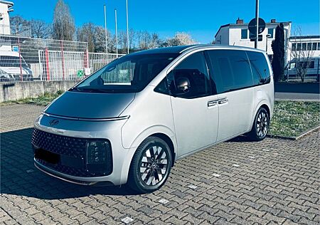 Hyundai Staria 2.2 CRDi Signature Automatik 2WD Sign...