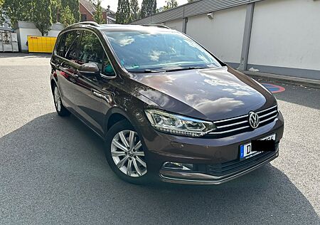 VW Touran Volkswagen 2.0 TDI SCR 140kW DSG Highline Highline