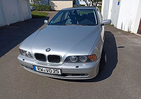 BMW 520i -