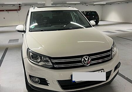 VW Tiguan Volkswagen Tiguan2.0 TDI 4MOT Sport & Style Top Austattung