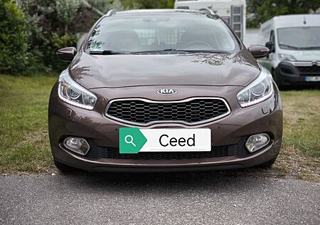 Kia Cee'd /Ceed 1.6 CRDi * Scheckheft * Voll * Pano*