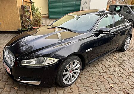 Jaguar XF 3.0 V6 Diesel Premium Luxury*Zustand wie 100´