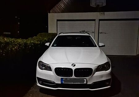 BMW 530d Touring Luxury Line, fast VOLL, 19", LCI