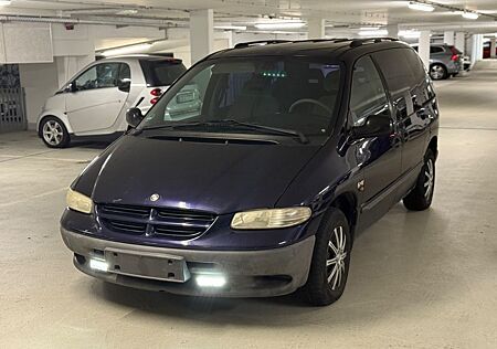 Chrysler Voyager Family 2.0