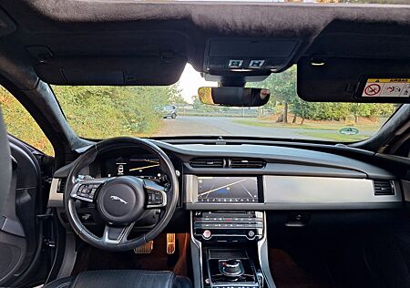 Jaguar XF Prestige mit 180 PS