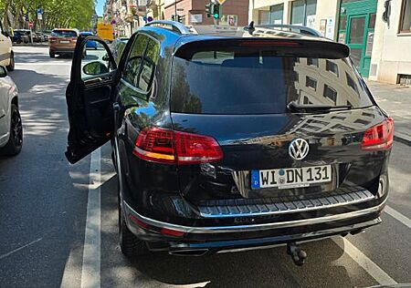 VW Touareg Volkswagen 3.0 V6 TDI SCR Tiptronic Executive E...