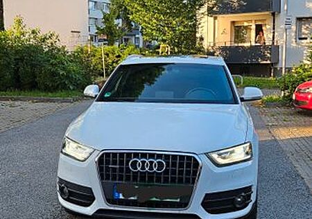 Audi Q3 2.0 TDI S tronic quattro -