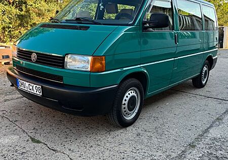 VW T4 Caravelle Volkswagen 2.0 Standard