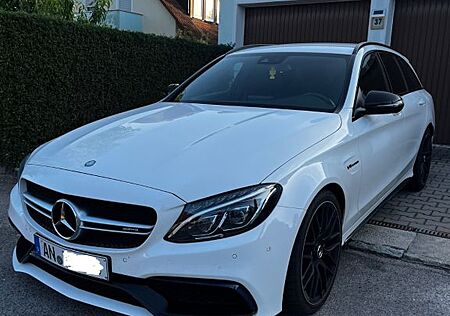 Mercedes-Benz C 63 AMG gebraucht kaufen Mercedes-Benz C 63 AMG AMG C63 T-Modell V8 | Performance-Abgasanlage