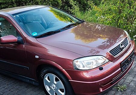 Opel Astra 1.6 Elegance Automatik Elegance