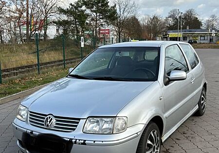 VW Polo Volkswagen 1.4 44kW Basis
