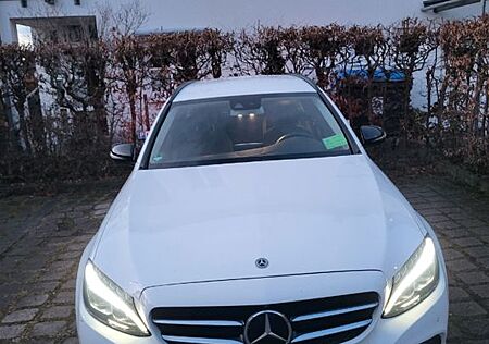 Mercedes-Benz C 220 d 4MATIC T Autom. -