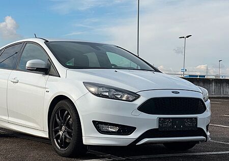 Ford Focus Lim. ST-Line Navi Kamera LED