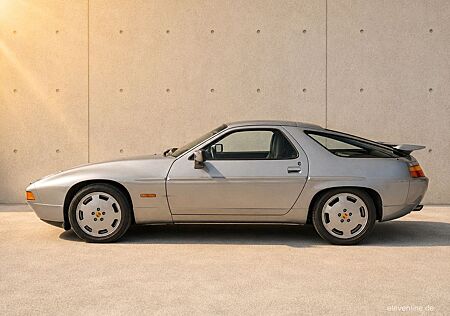 Porsche 928 S4