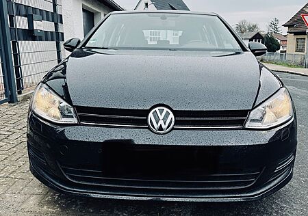 VW Golf Volkswagen 1.6 TDI BlueMOTION BMT Comfortline