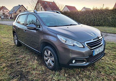 Peugeot 2008 Access PureTech 82 Navi, Alu, etc.