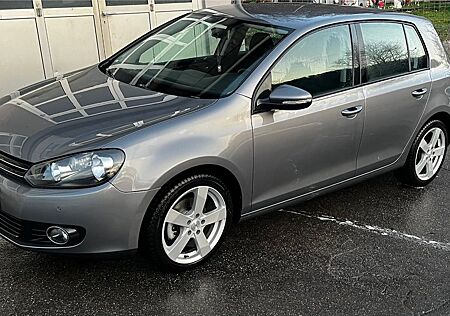 VW Golf Volkswagen 1.4 TSI / ANHÄNGERKUPPLUNG / TÜV NEU