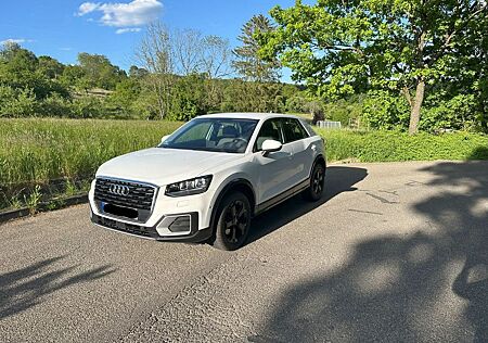 Audi Q2 design 1.4 TFSI COD S tronic 150 PS