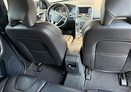 Volvo XC 60 XC60 D5 AWD Kinetic Geartronic Kinetic