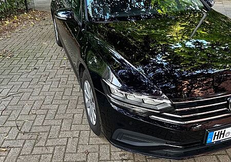 VW Passat Variant Volkswagen 2.0 TDI SCR DSG Variant -
