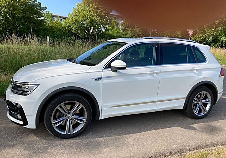 VW Tiguan Volkswagen 2.0 TDI SCR R-line DSG 4MOTION Highline