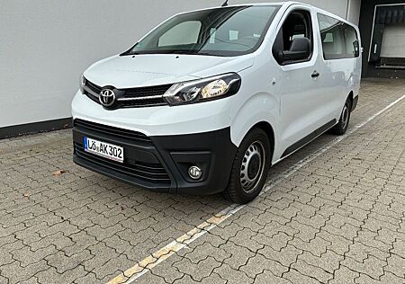 Toyota Pro Ace Proace 9 Sitzer