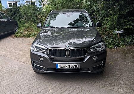 BMW X5 xDrive30d - M Lenkrad Paket