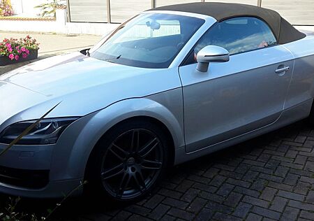 Audi TT Roadster 2.0 TFSI S tronic -