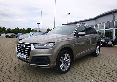 Audi Q7 3.0 TDI quattro S-Line >AUT/7Sitze/AHK/Headup