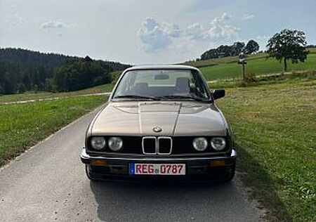 BMW 316 , E30
