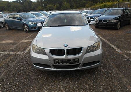 BMW 320i 320 Baureihe 3 Lim.