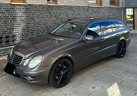 Mercedes-Benz E 320 CDI T-Modell (W211) Sportpaket 224 PS
