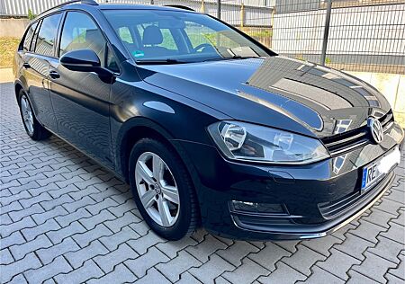 VW Golf Volkswagen DSG Comfortline|SHZ|NAVI|2xPDC|TÜV NEU