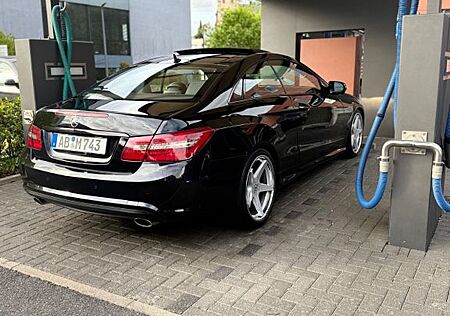 Mercedes-Benz E 350 Coupé CGI BlueEFFICIENCY AVANTG....